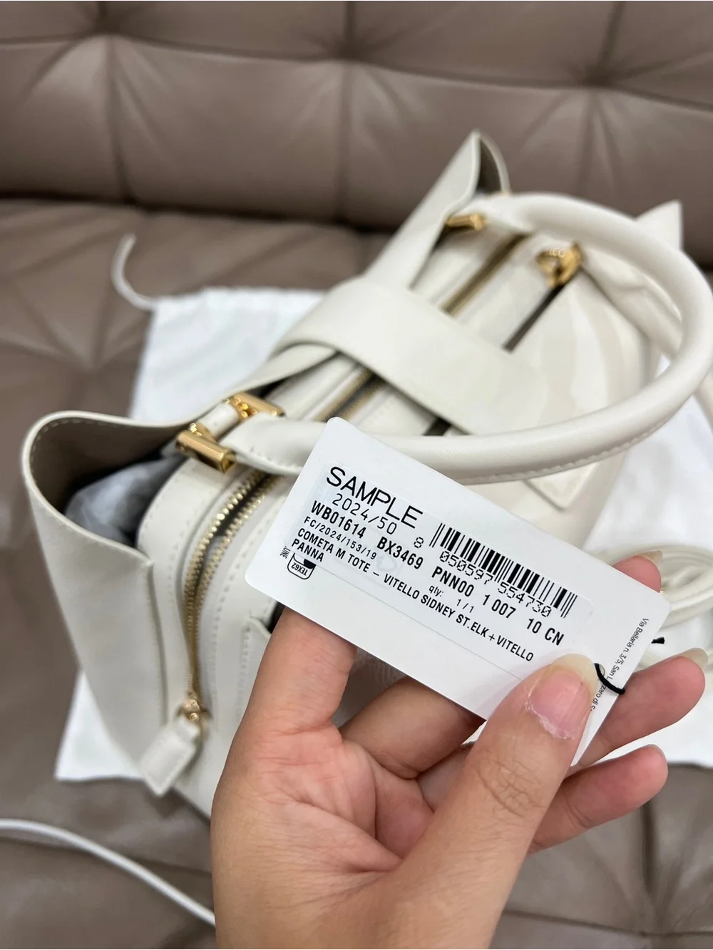 Furla Cometa M Tote – Sample Collection